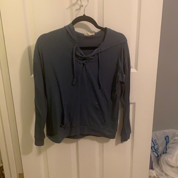Blue hoodie with pockets - Picture 1 of 2